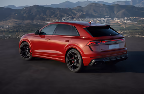 Обои машины: Audi RS Q8, карбон, спортивный внедорожник, горы