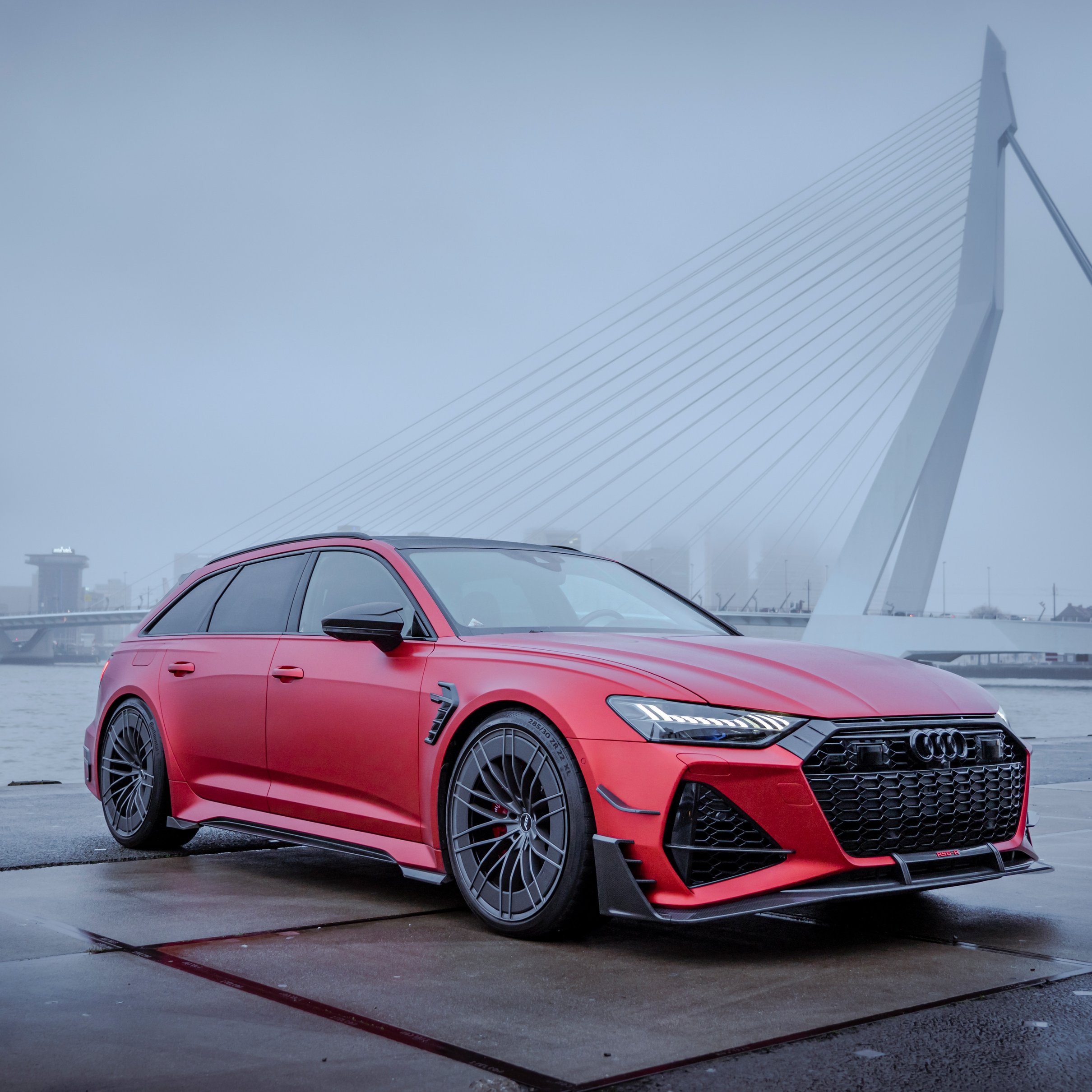 Audi RS6 ABT front view - Wallpapers for iPad Pro 11″ 2024 in 2420x2420 resolution