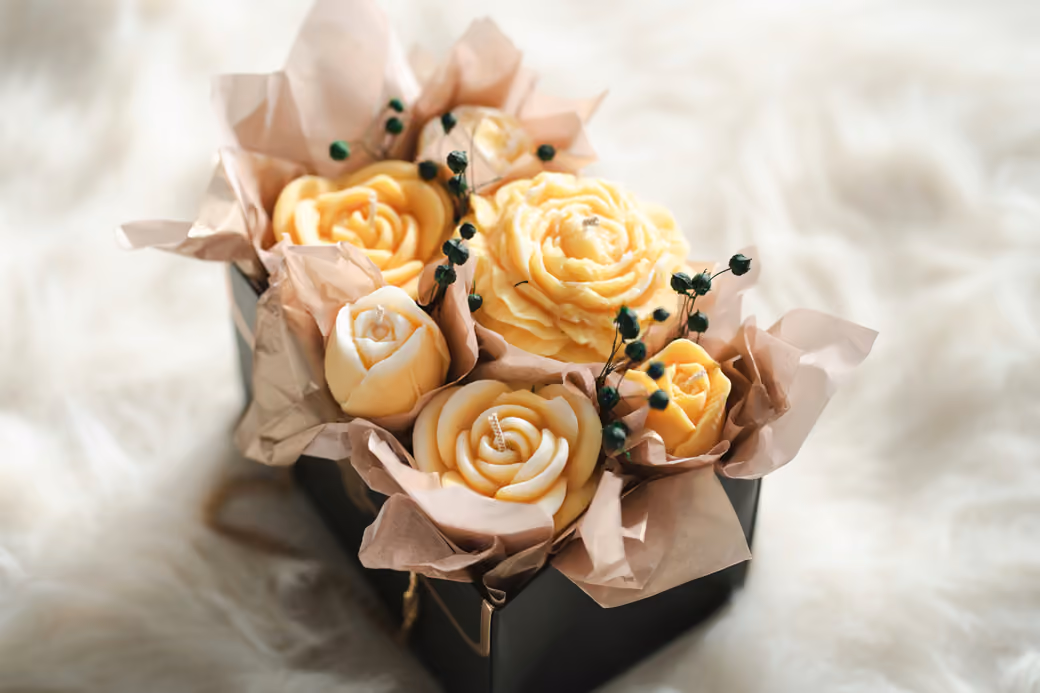 Yellow rose candles in gift box — desktop and phone wallpaper, free download