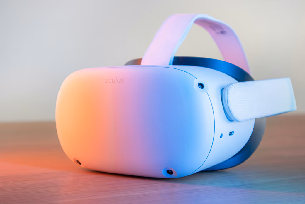 Meta Oculus Quest 2 VR headset close-up - Wallpapers for Samsung Galaxy Tab S9 FE+/Tab S11, Xiaomi Pad 5, Redmi Pad 2 Pro, POCO Pad in 2560x2560 resolution