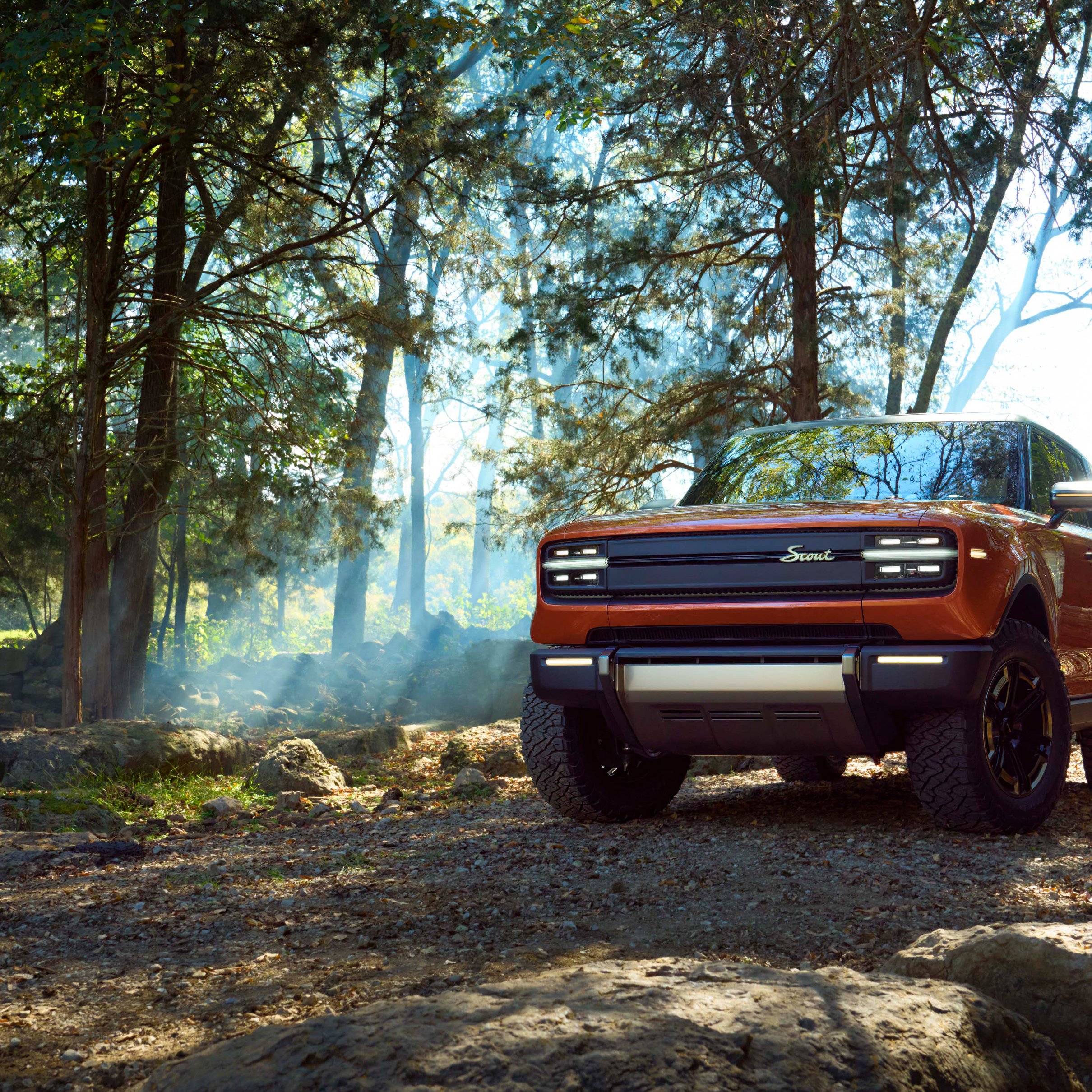 Scout Traveler Prototype in the forest - Wallpapers for iPad Pro 11″ 2024 in 2420x2420 resolution