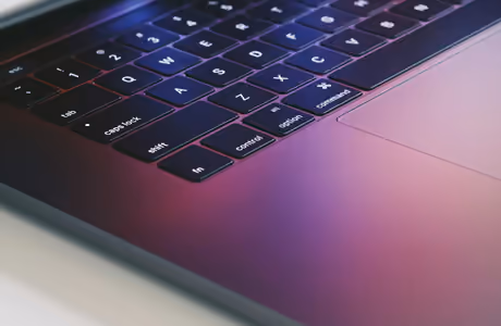 Обои технологии: Apple Macbook, ноутбук, подсветка, клавиатура