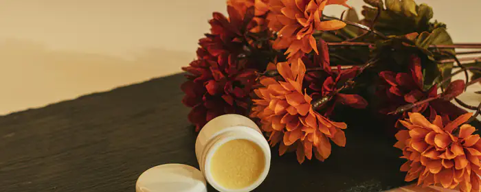 Interior design wallpapers: flowers, decor, autumn, leaves