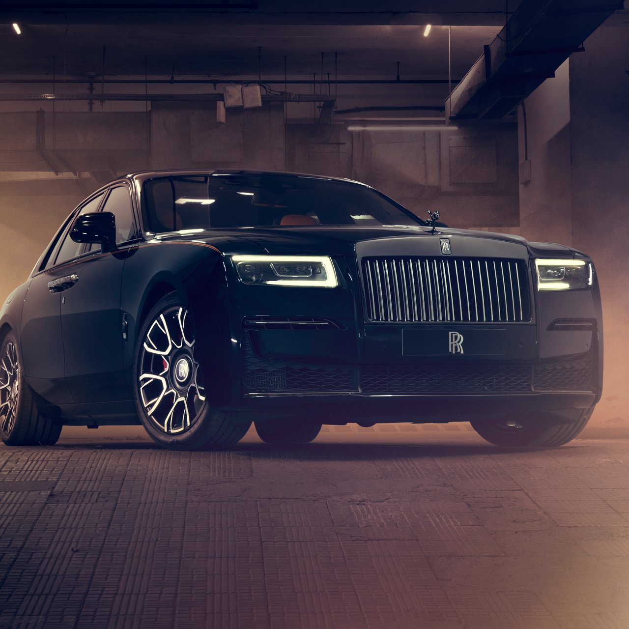 Rolls Royce Ghost Black Badge вид спереди - Обои для Lenovo, Huawei в разрешении 1280x1280