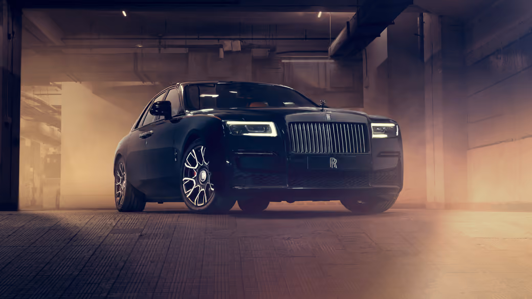 Rolls Royce Ghost Black Badge front View - Wallpapers for iPad Pro 12.9″ in 2732x2732 resolution