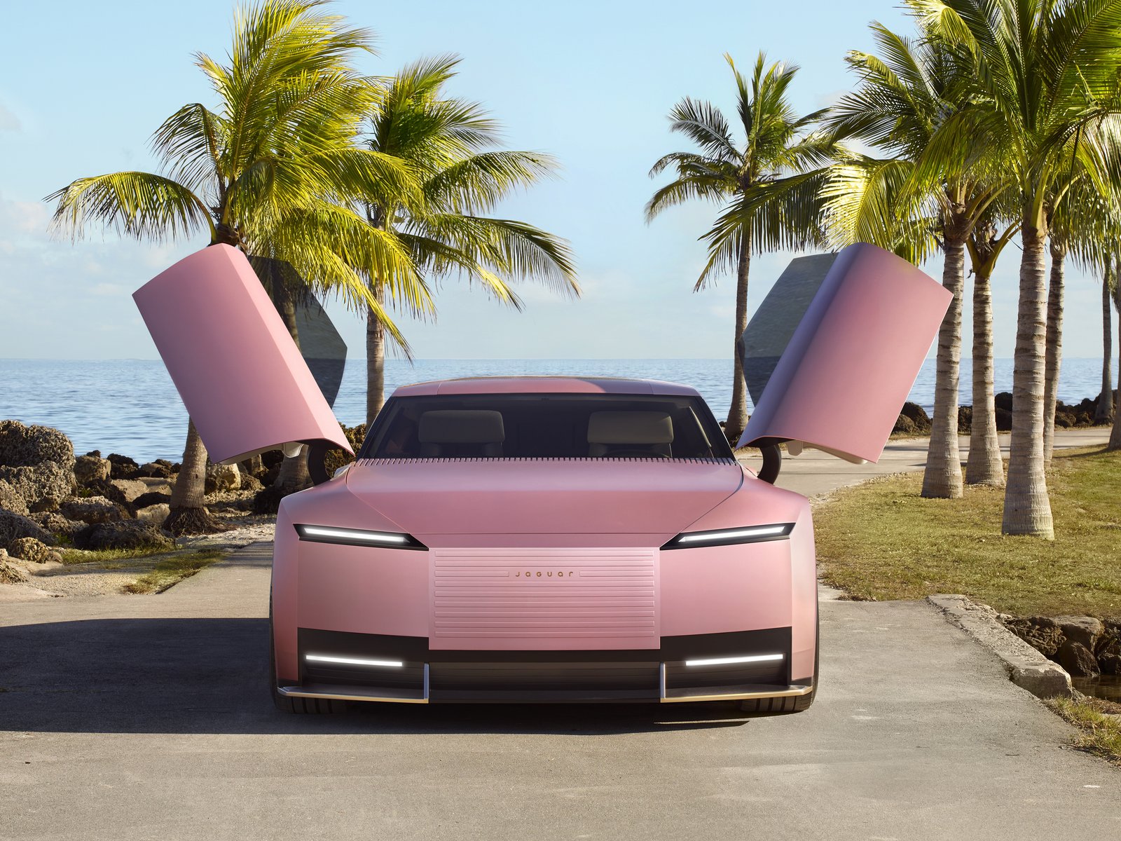 Jaguar Type 00 in Miami - UXGA wallpapers in 1600x1200 resolution