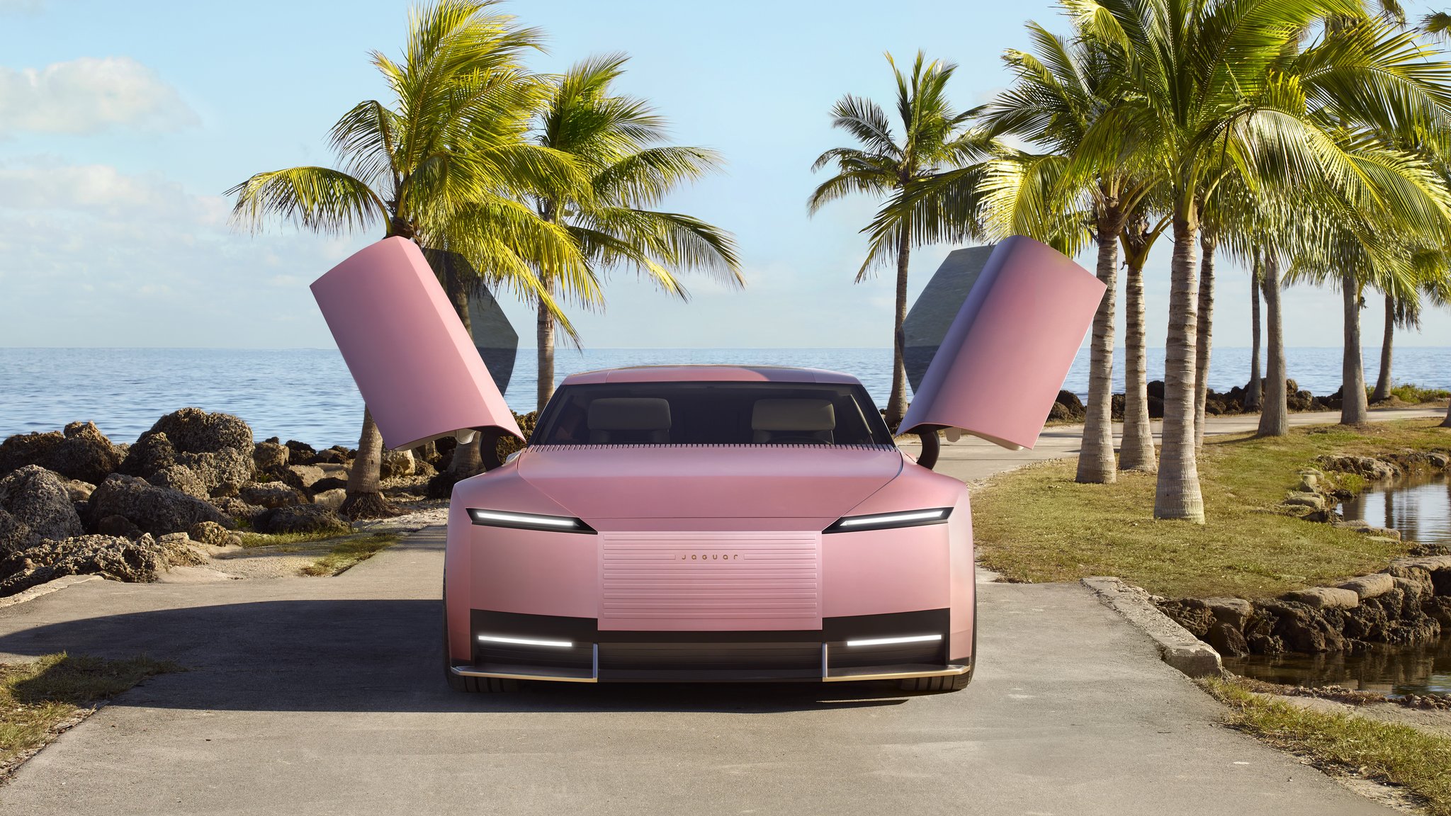 Jaguar Type 00 in Miami - QWXGA wallpapers in 2048x1152 resolution