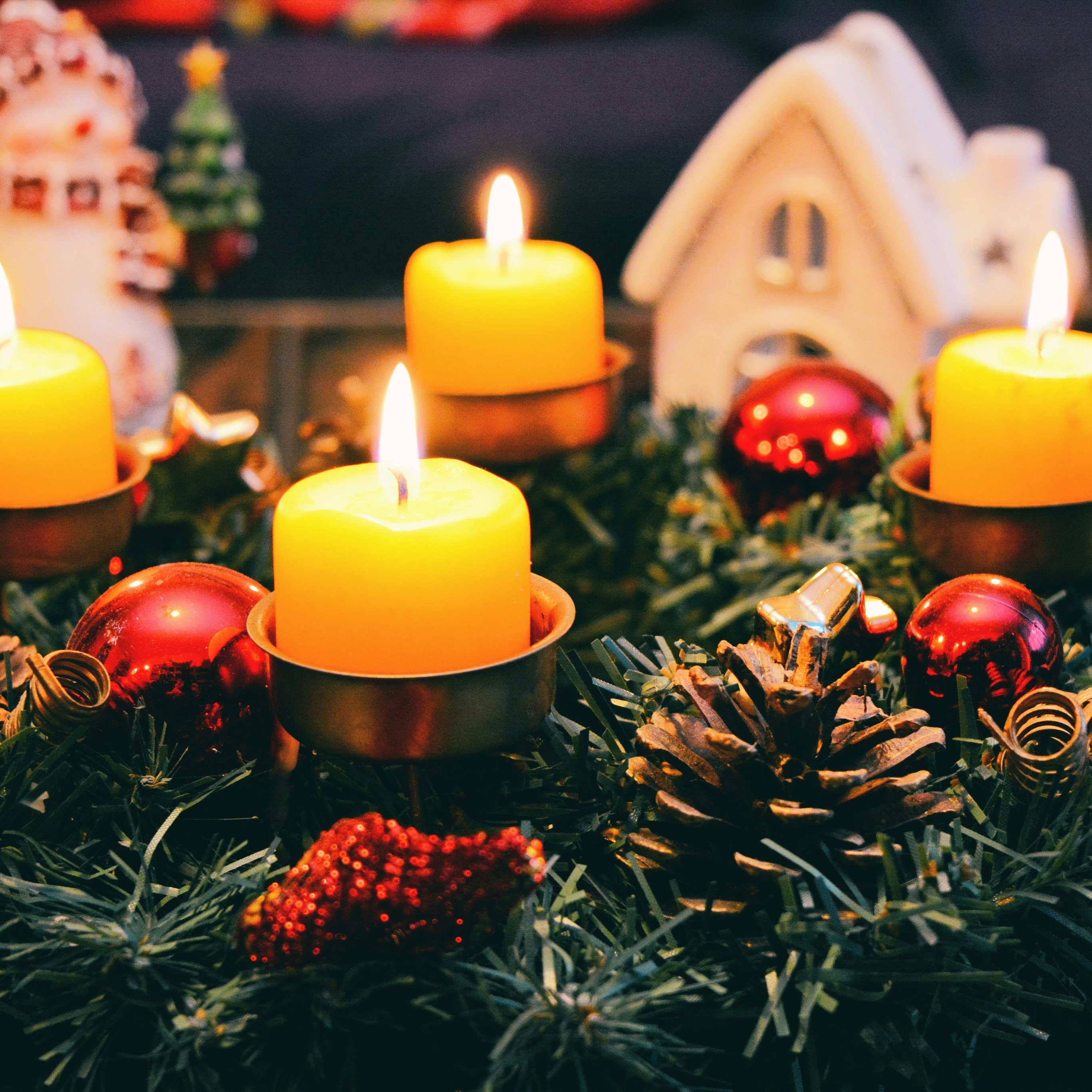 Advent wreath with candles - Wallpapers for iPad Pro 12.9″ in 2732x2732 resolution