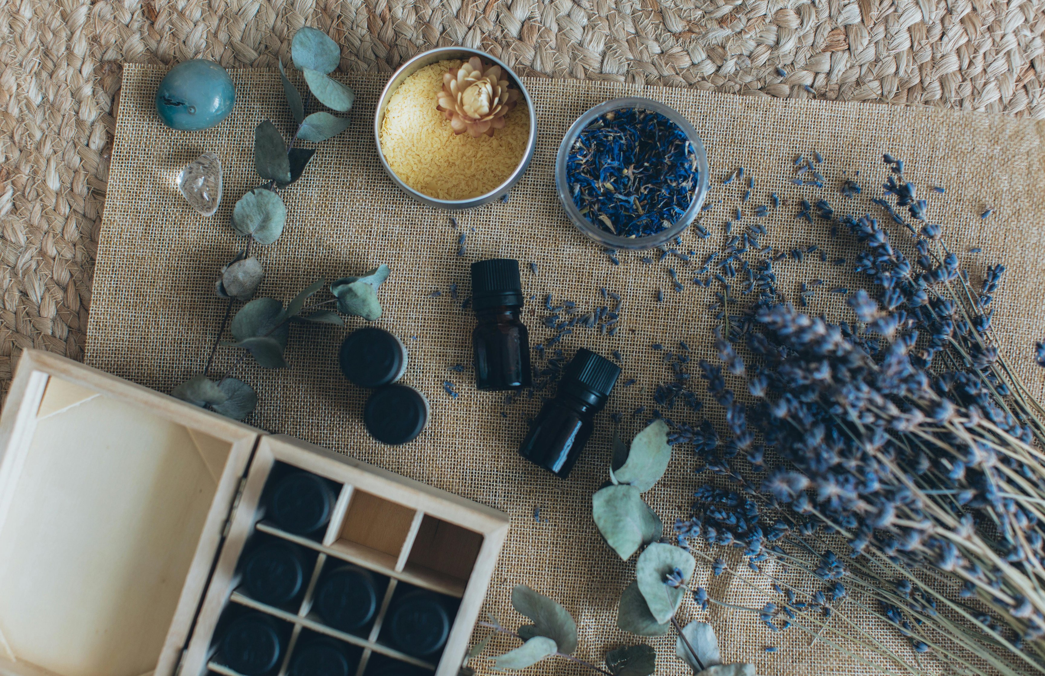 Essential oils and dried flowers setup - Wallpapers for Apple MacBook 16.2″ in 3456x2234 resolution