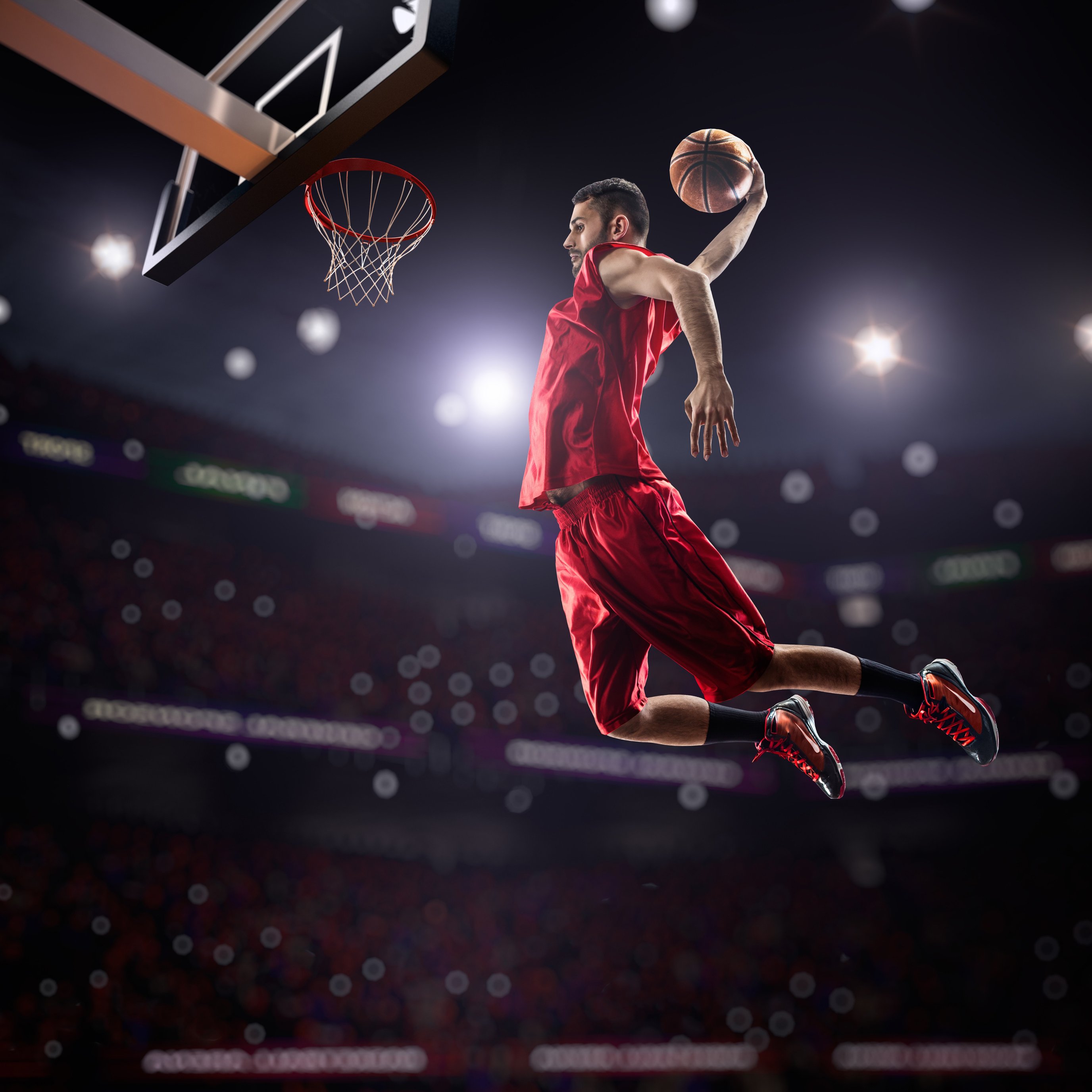 Basketball player dunking the ball - Wallpapers for iPad Pro 13″ in 2752x2752 resolution