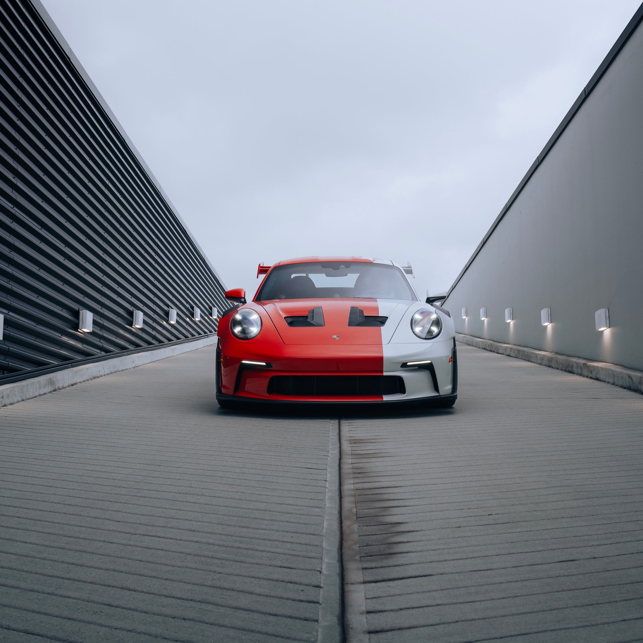 Porsche 911 GT3 RS PECTO front view - Wallpapers for iPad Pro 10.5″ in 2224x2224 resolution