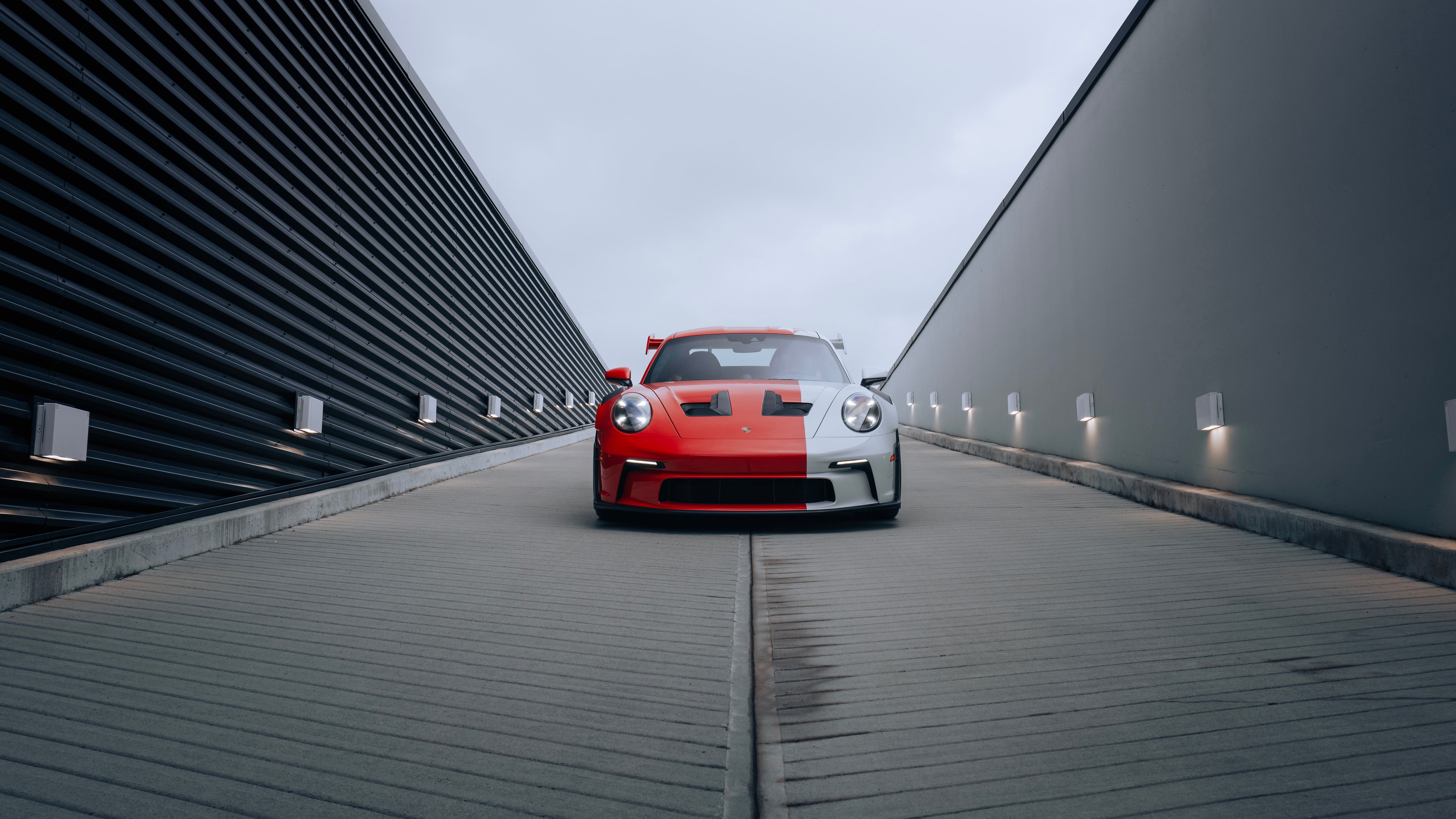 Porsche 911 GT3 RS PECTO front view - Wallpapers for Apple iMac 24″ in 4480x2520 resolution