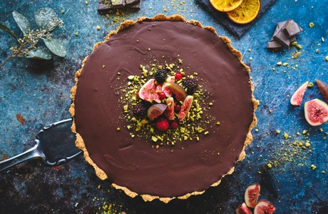 Delicious Chocolate Tart with Refreshing Fruits