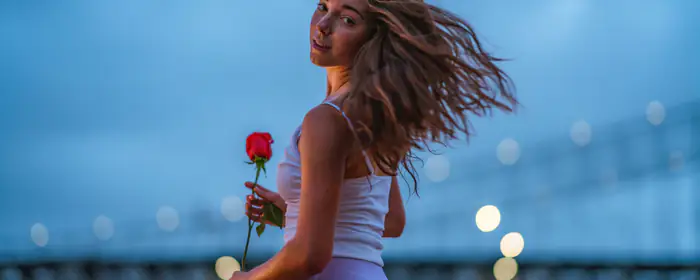 UltraWide 21:9 wallpapers (3440x1440): woman, blonde, roses, romance