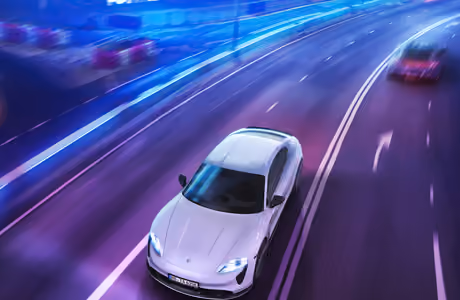 Обои машины: Porsche Taycan, электромобиль, дорога, автомагистраль