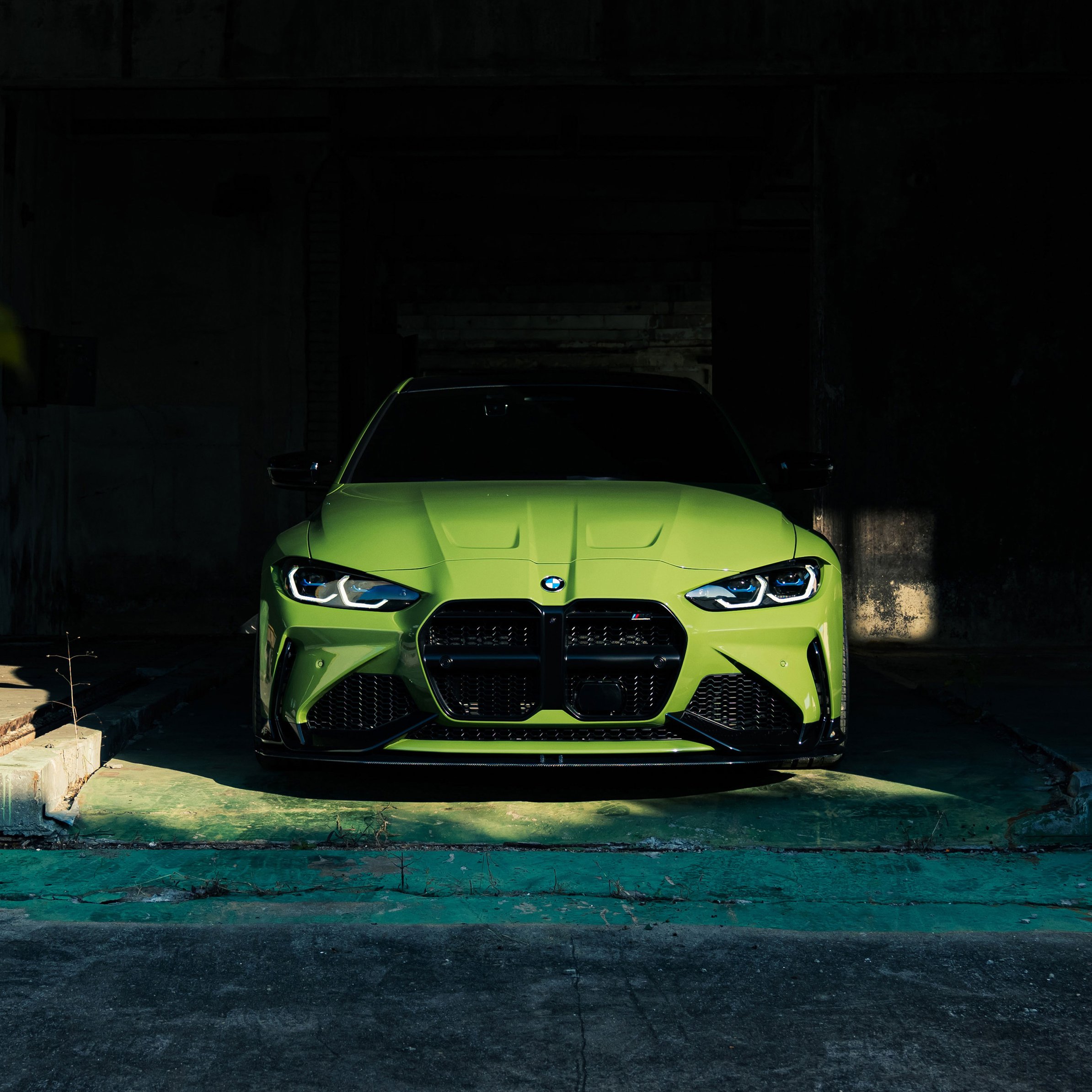 BMW M4 from ADRO front - Wallpapers for iPad Pro 11″ in 2388x2388 resolution