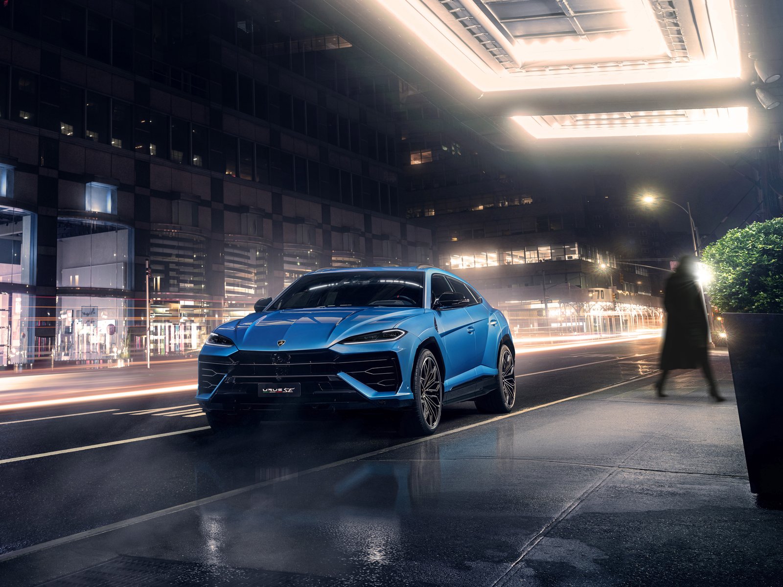 Lamborghini Urus SE in front - UXGA wallpapers in 1600x1200 resolution