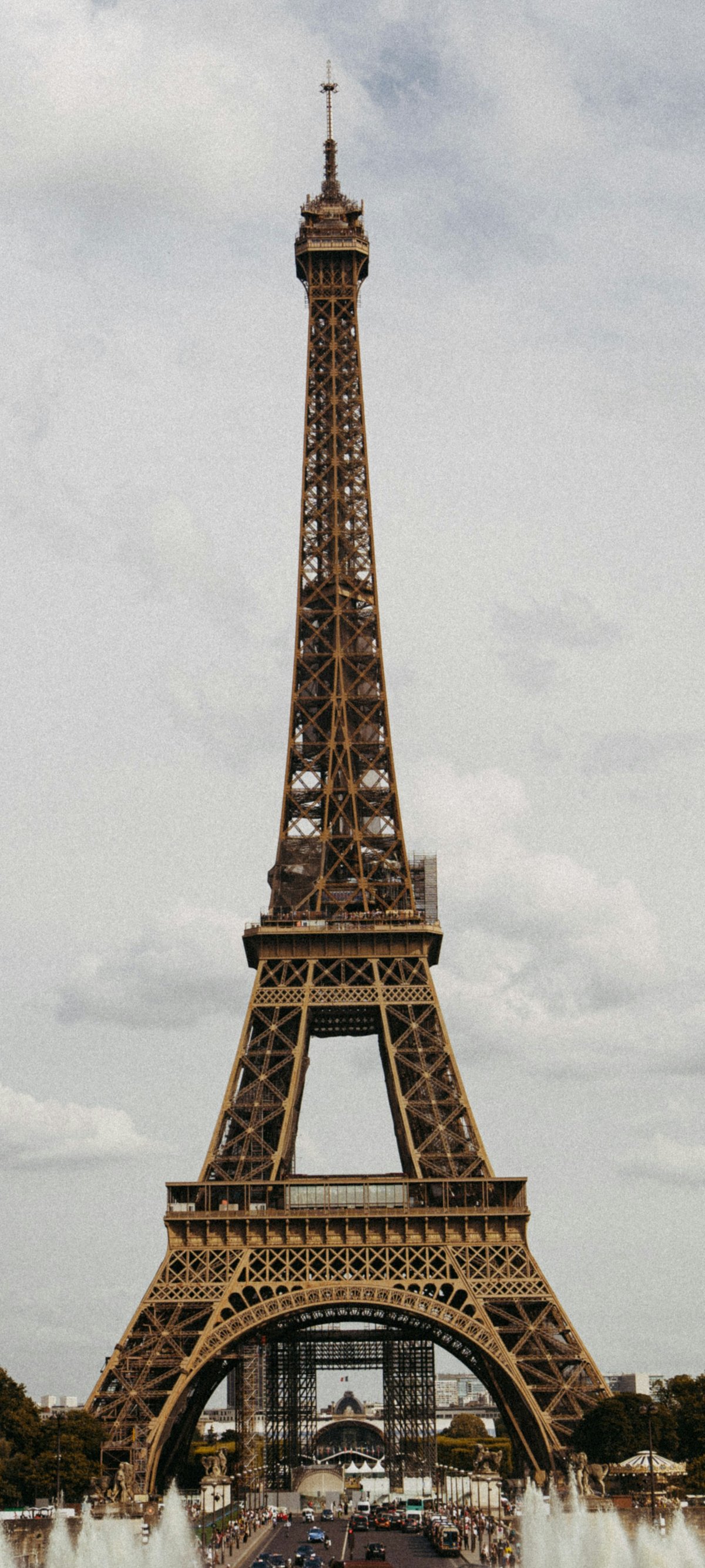 Eiffel Tower in Paris - Wallpapers for Xiaomi 15 in 1200x2670 resolution
