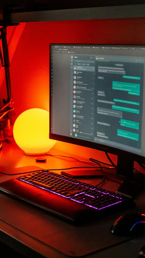 Streamers workplace - Wallpapers for LG/ASUS in 480x854 resolution