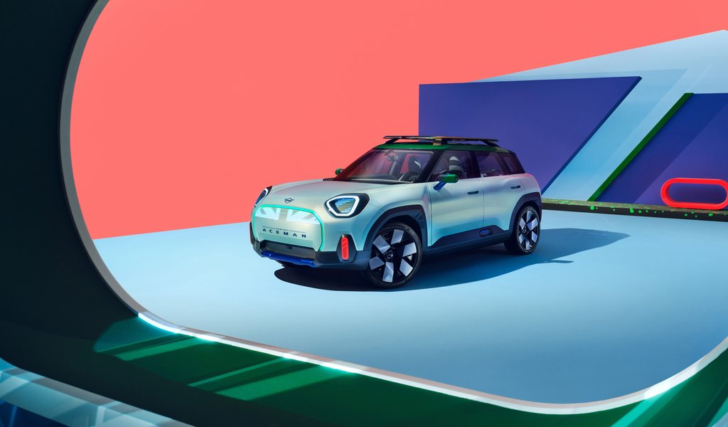 MINI Aceman спереди - WSVGA обои в разрешении 1024x600