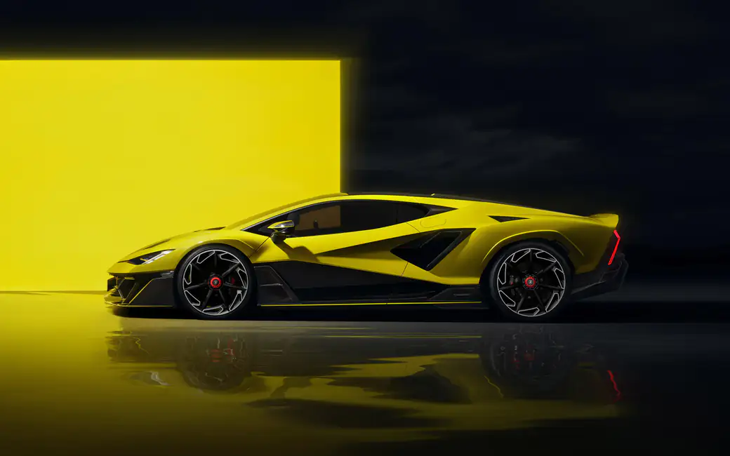 Lamborghini Fenomeno side view — desktop and phone wallpaper, free download