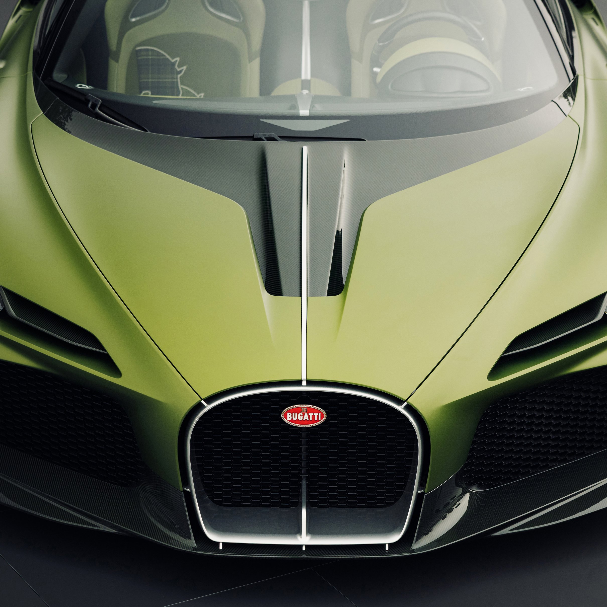Front view of Bugatti Brouillard - Wallpapers for iPad Pro 11″ 2024 in 2420x2420 resolution