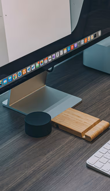 Обои технологии: Apple iMac, Apple Mac mini, рабочее место, клавиатура
