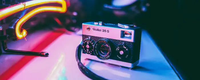 Обои технологии: камера, rollei 35 S, неон, ретро