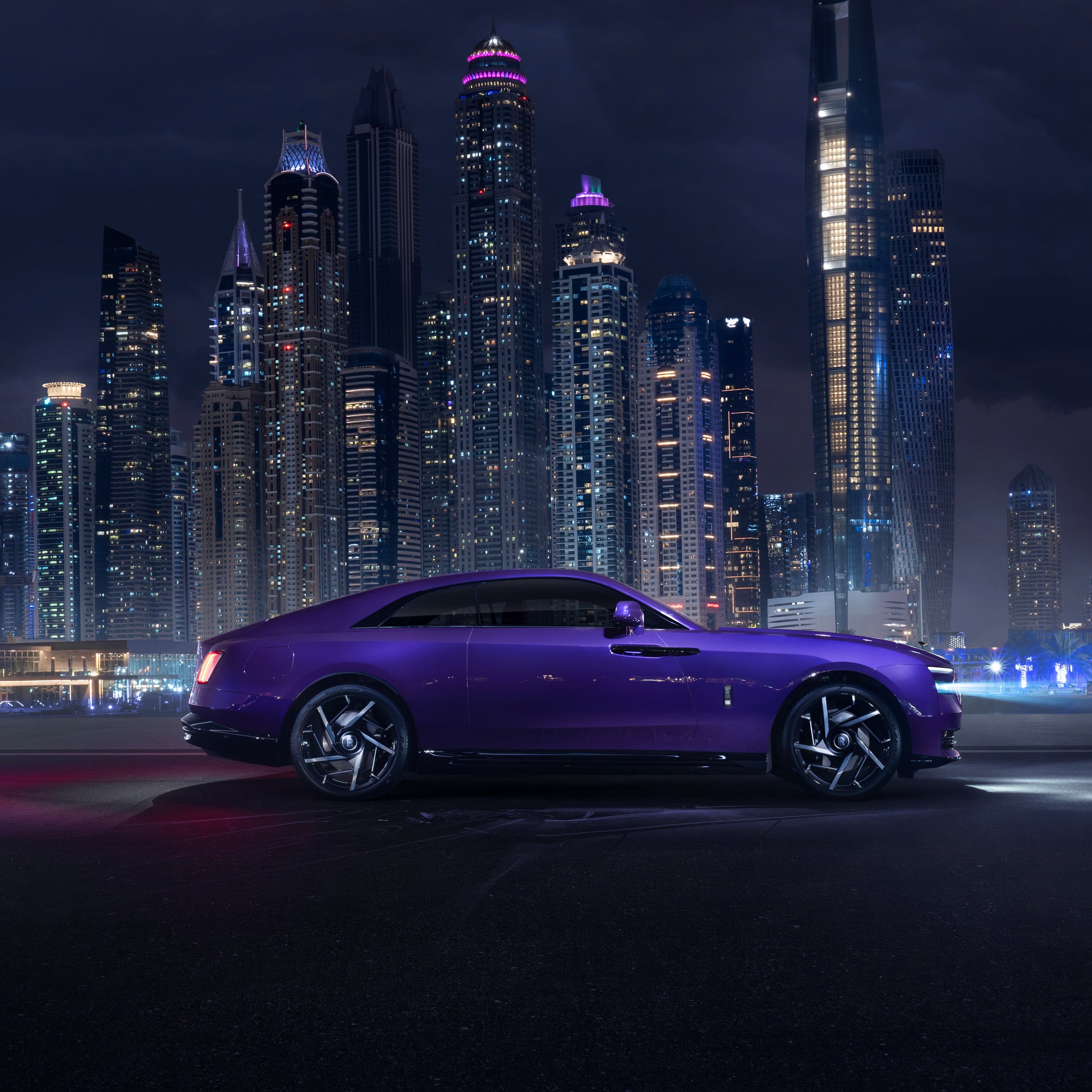 Rolls-Royce Black Badge Spectre on the side - Wallpapers for iPad Pro 12.9″ in 2732x2732 resolution