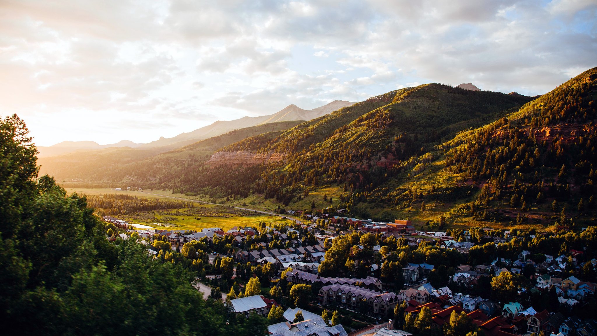 Town in a valley between mountains - QWXGA wallpapers in 2048x1152 resolution