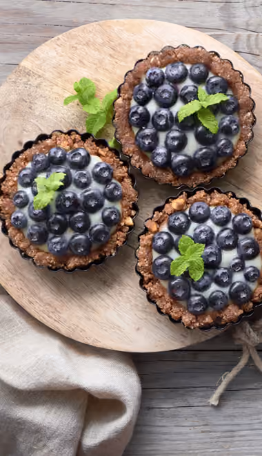 Cream Wallpapers for HTC/BlackBerry (480x640): blueberry, tart, breakfast, dessert