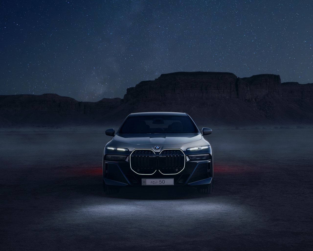 BMW 760i xDrive front view - SXGA wallpapers in 1280x1024 resolution