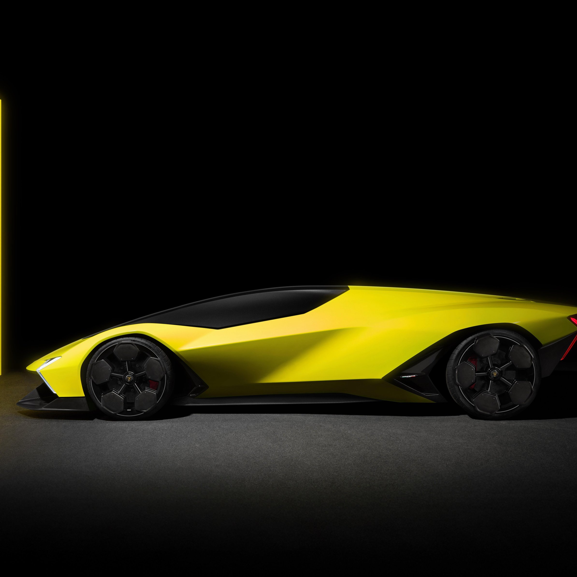 Lamborghini Manifesto side view - Wallpapers for iPad Pro 11″ in 2388x2388 resolution