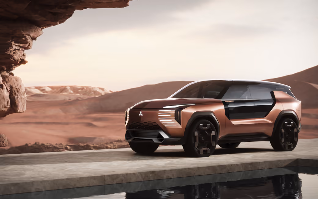 Mitsubishi Elevance Concept в пустыне — обои на рабочий стол и телефон