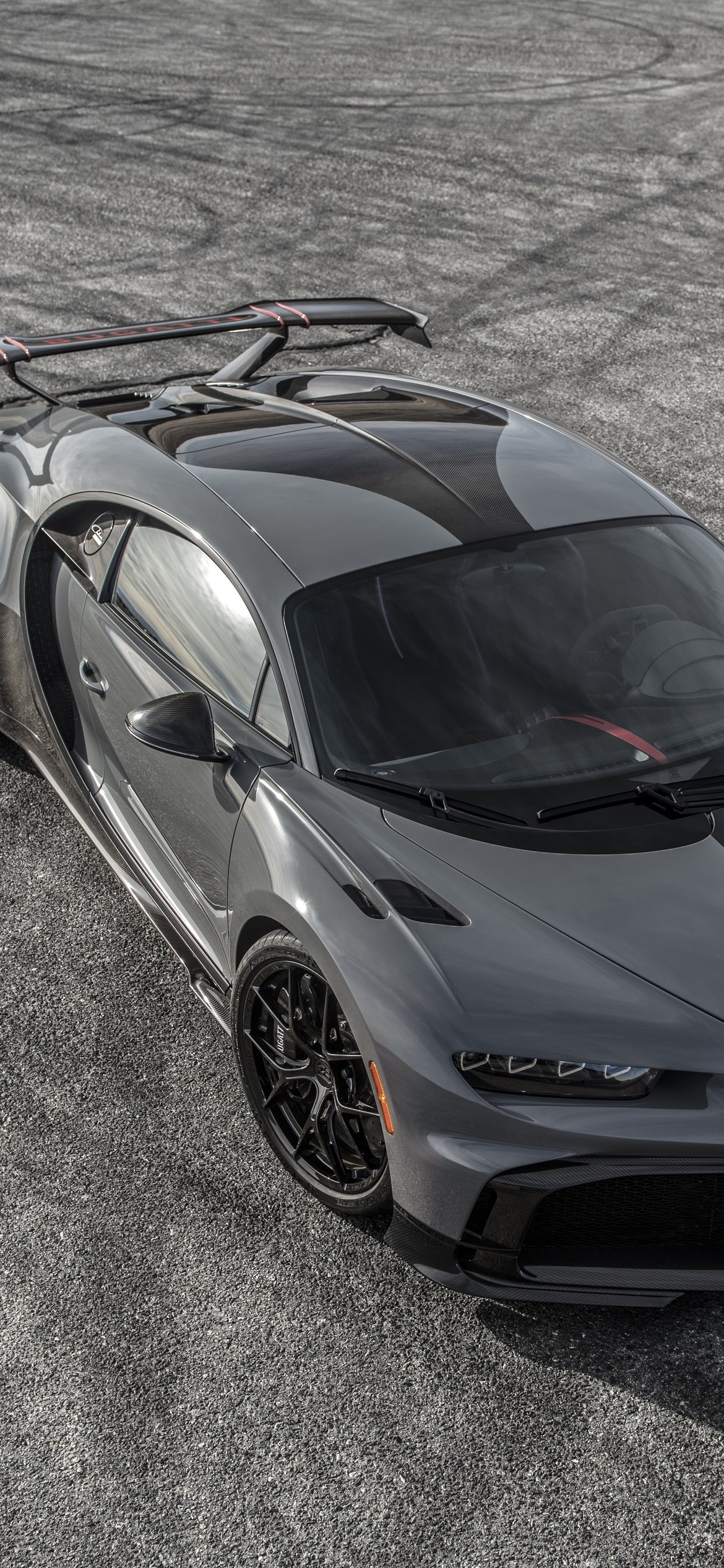Bugatti Chiron Pur Sport front view - Wallpapers for iPhone 12 Pro/13 Pro/14 in 1170x2532 resolution