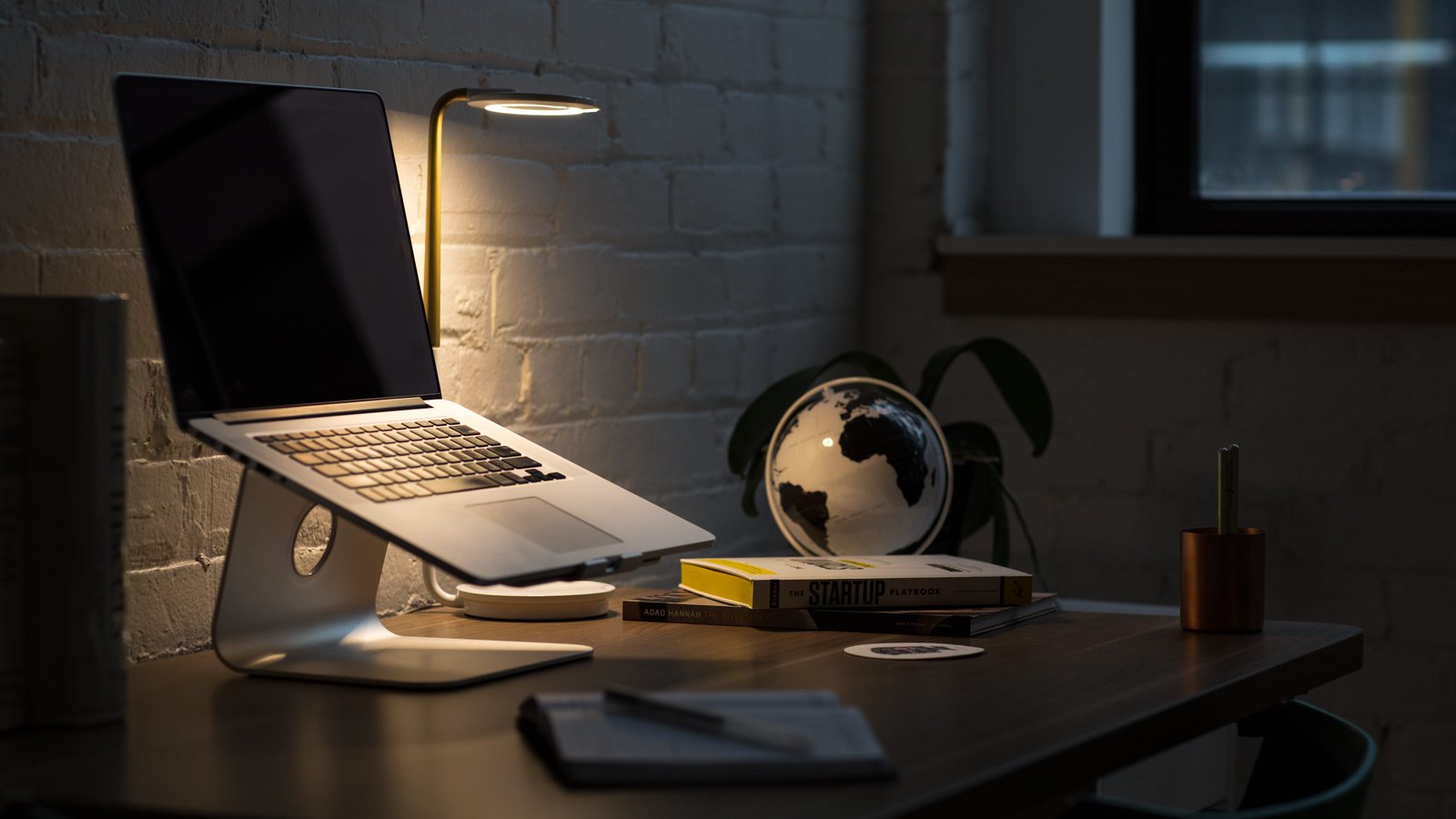 Workplace with a Macbook Pro - wXGA++ wallpapers in 1600x900 resolution