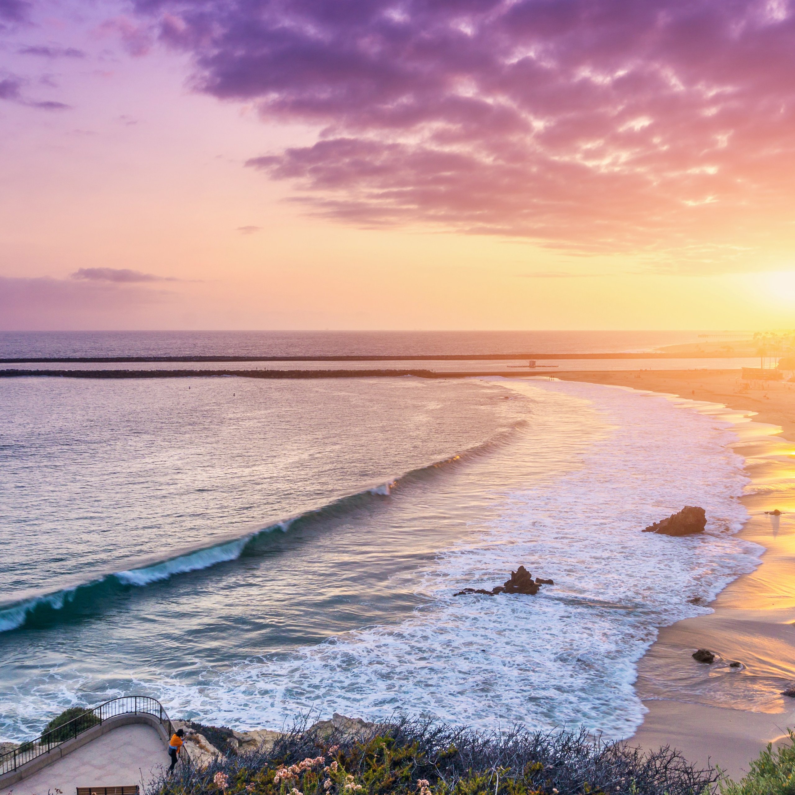 Ocean sunset over serene sandy beach - Wallpapers for Samsung Galaxy Tab S9 FE+/Tab S11, Xiaomi Pad 5, Redmi Pad 2 Pro, POCO Pad in 2560x2560 resolution