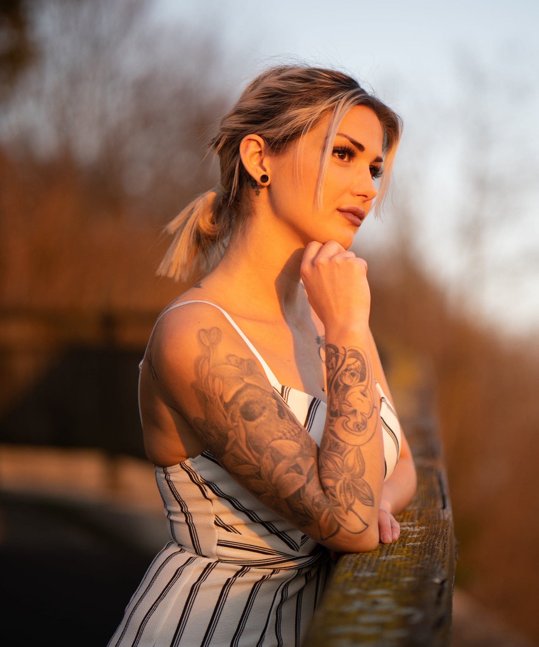 Blonde with tattoos on her arm - Wallpapers for Samsung Galaxy Z Fold4/Z Fold5/Z Fold6 in 1812x2176 resolution
