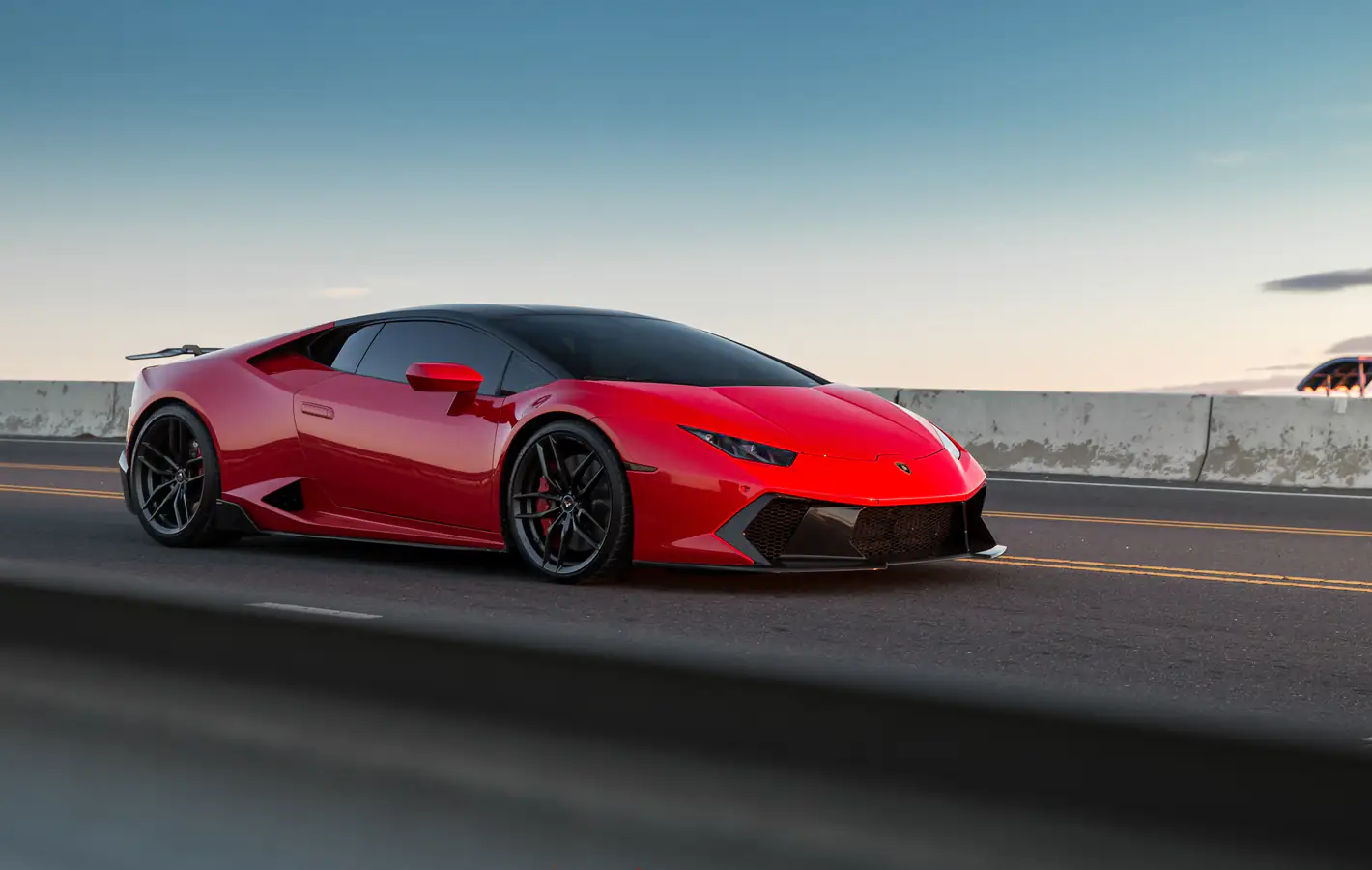 Красный Lamborghini Huracán Vorsteiner — обои на рабочий стол и телефон