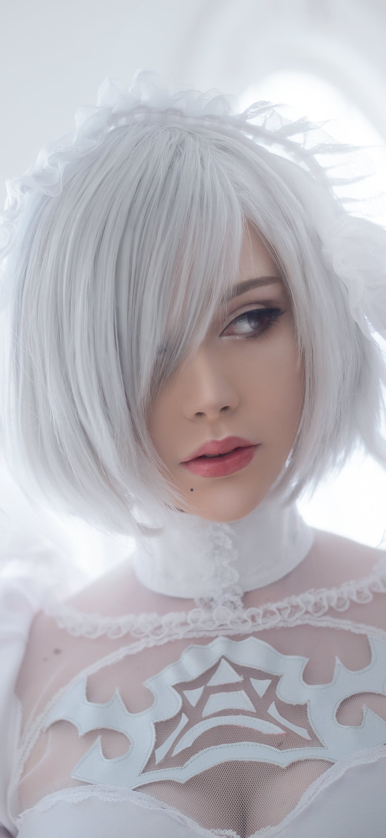 Saya Fox as Belaya 2B - Wallpapers for iPhone 15 Pro Max/14 Pro Max in 1290x2796 resolution