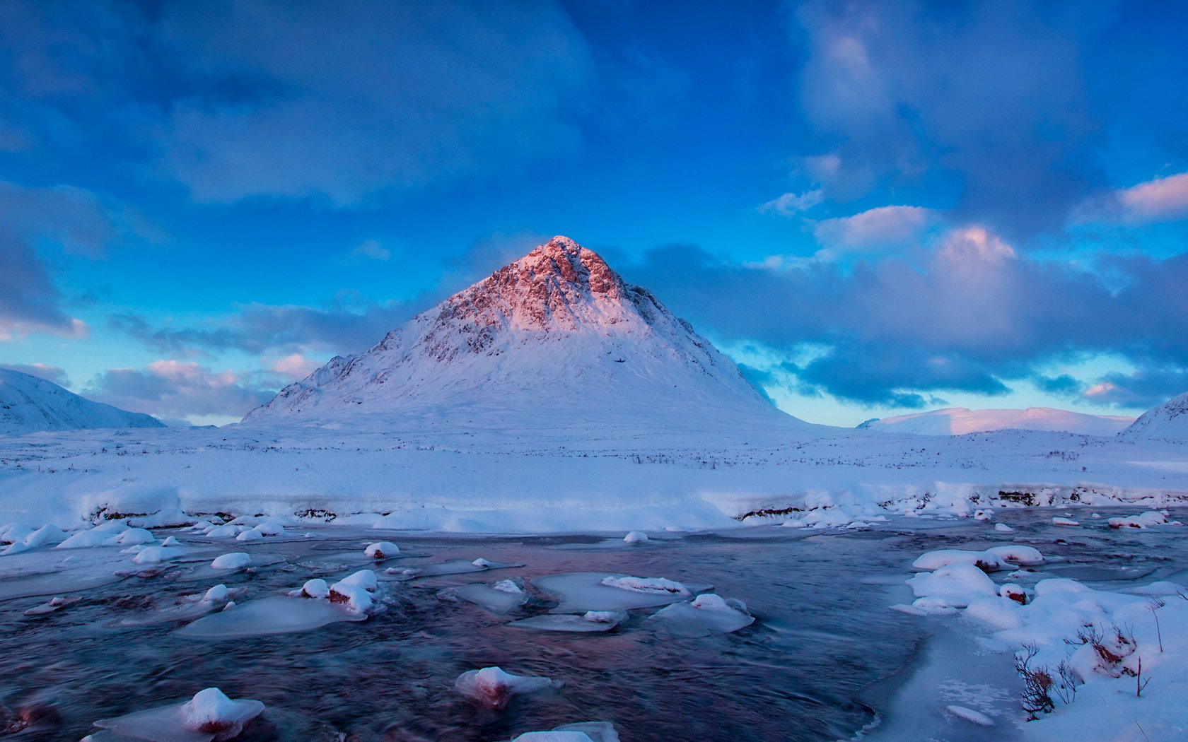 Snowy Glacier - WSXGA+ wallpapers in 1680x1050 resolution