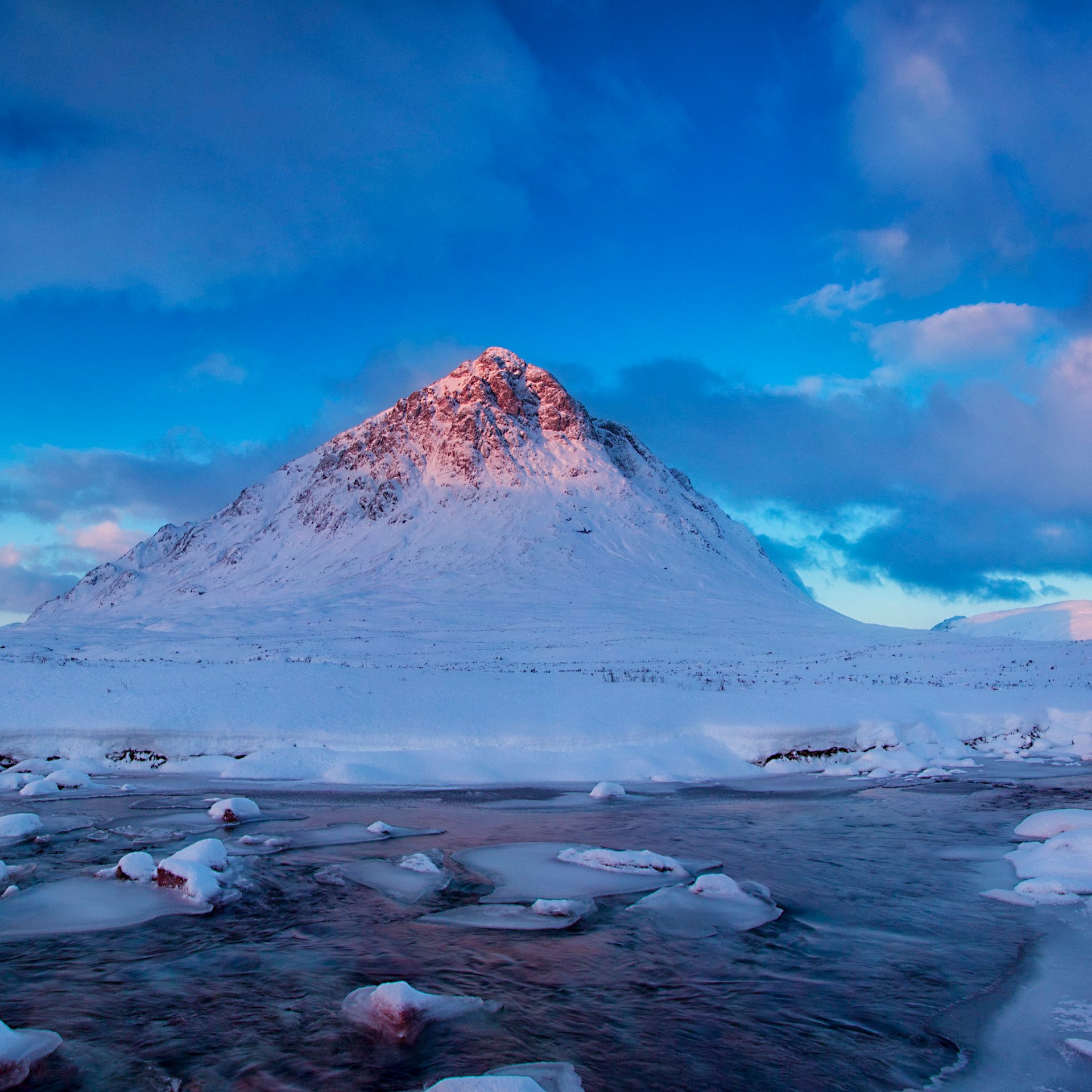 Snowy Glacier - Wallpapers for Samsung Galaxy Tab in 1920x1920 resolution
