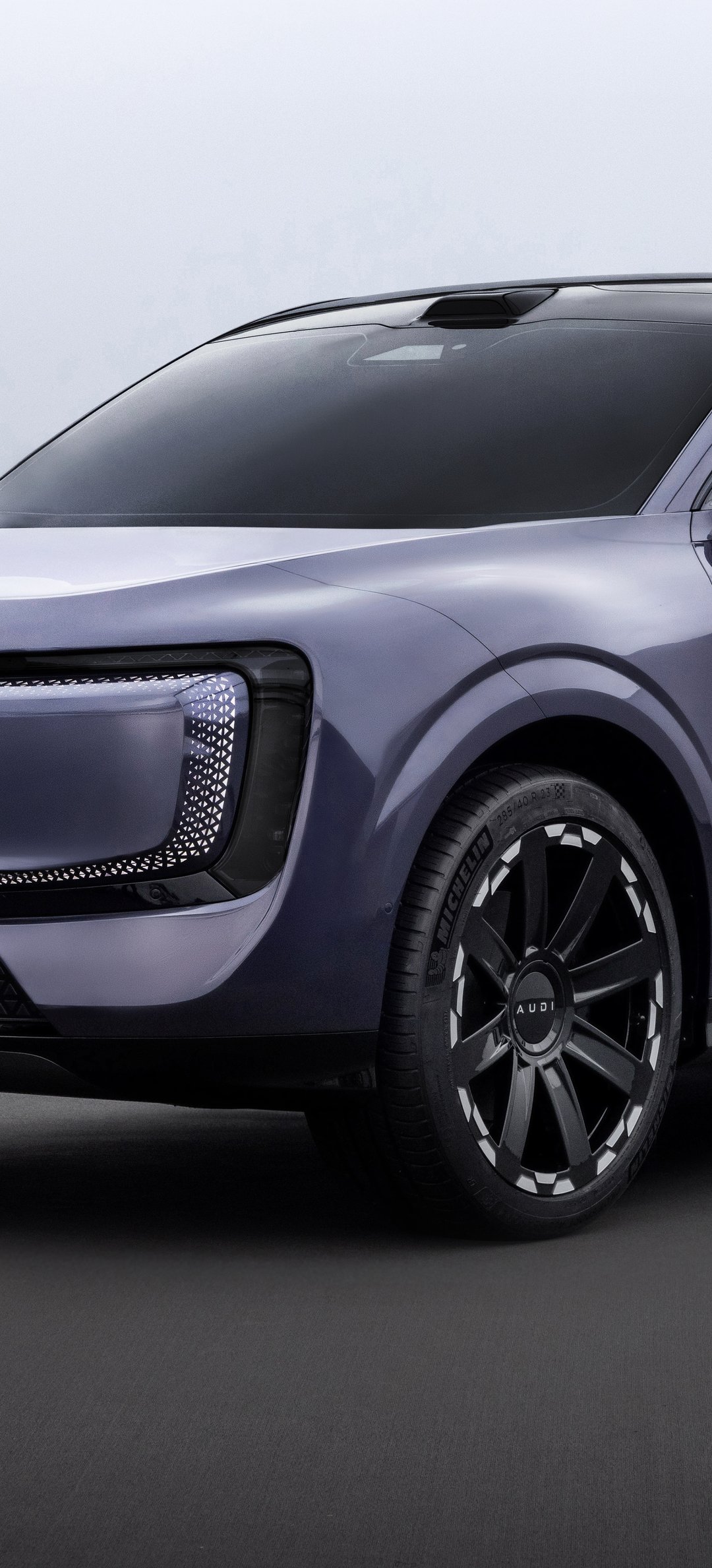 Серый AUDI E SUV Concept - Обои для Honor/Huawei в разрешении 1080x2376
