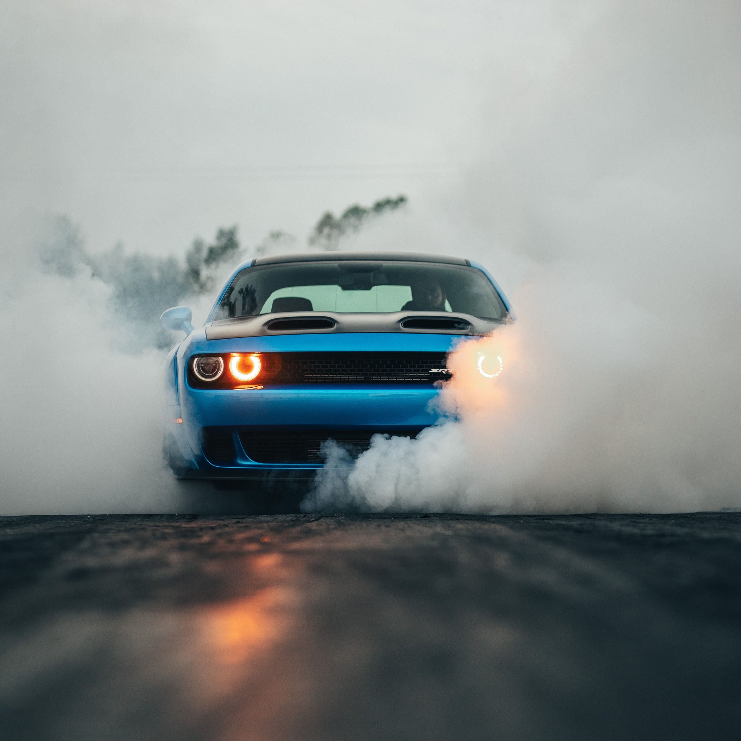 Dodge Challenger SRT Hellcat Drifting with Smoke - Wallpapers for iPad Pro 11″ 2024 in 2420x2420 resolution