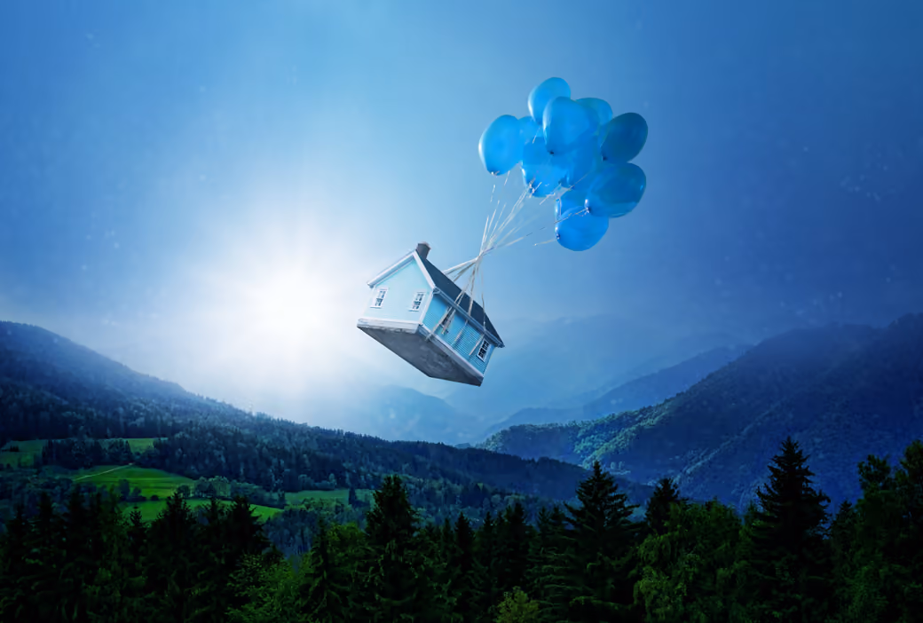 Balloon house over the forest - Wallpapers for Samsung Galaxy Tab in 1920x1920 resolution