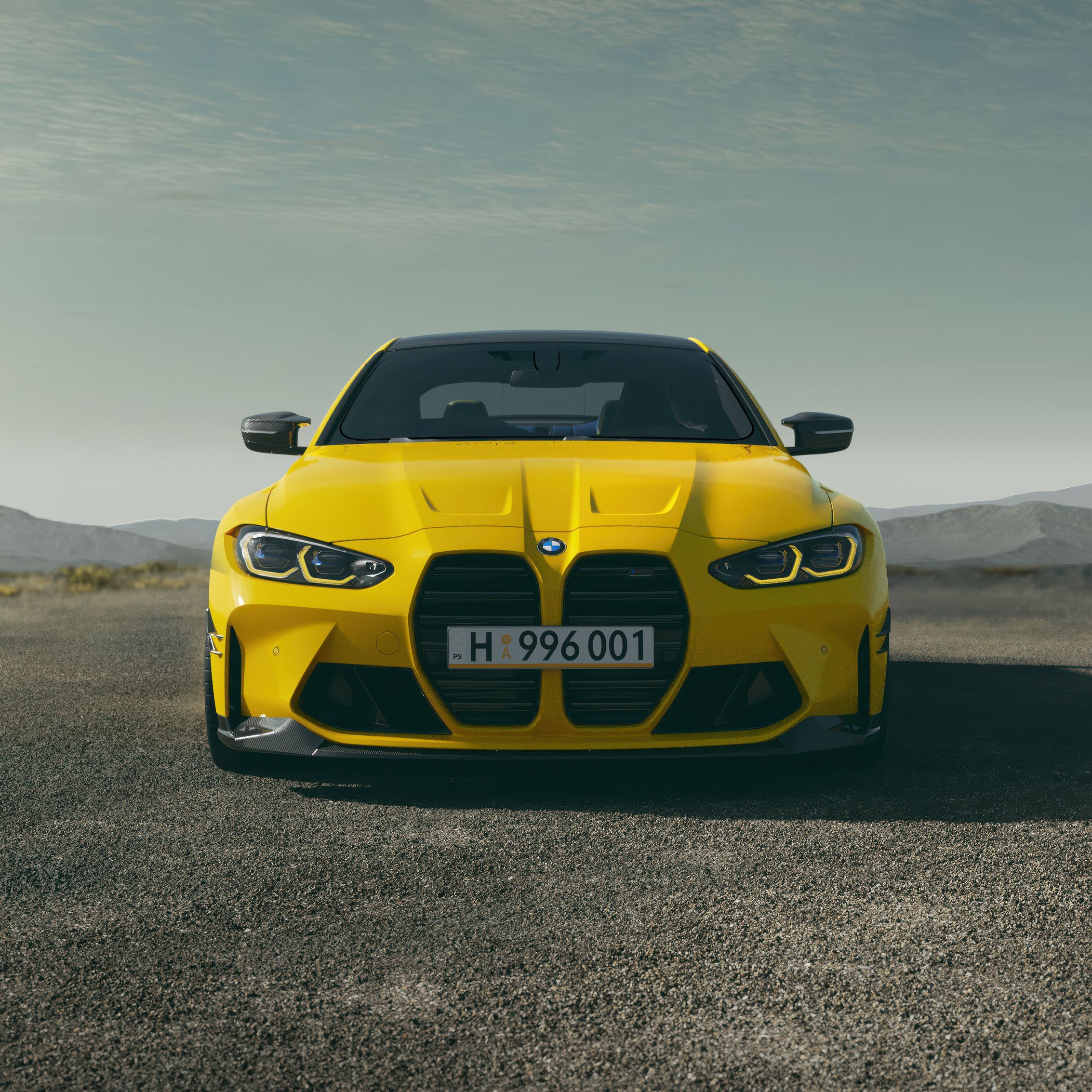 Желтый BMW M4 вид спереди - Обои для iPad mini 8.3″ в разрешении 2266x2266