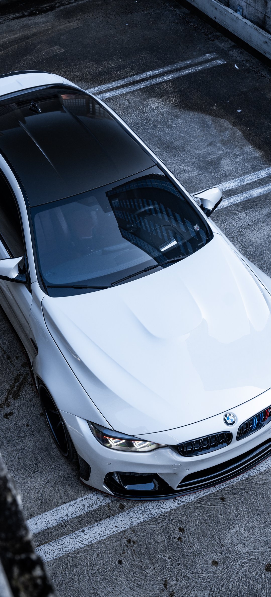 White BMW M4 F82 - Wallpapers for Honor/Huawei in 1080x2376 resolution