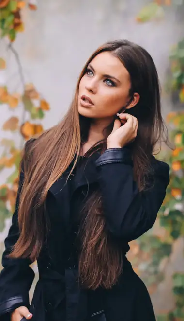 Обои люди: женщина, шатенка, пальто, осень