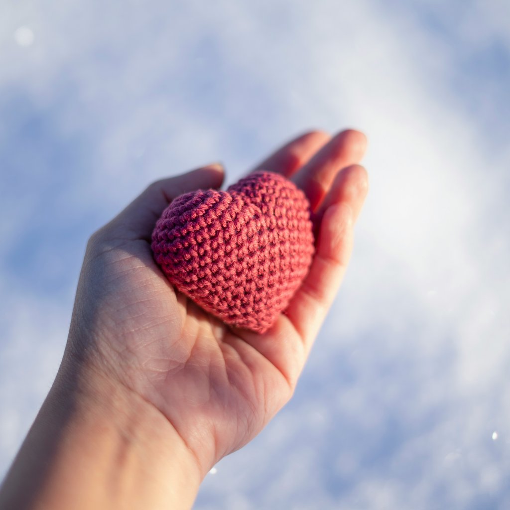 Valentines Day Heart - Wallpapers for Apple iPad 1 in 1024x1024 resolution