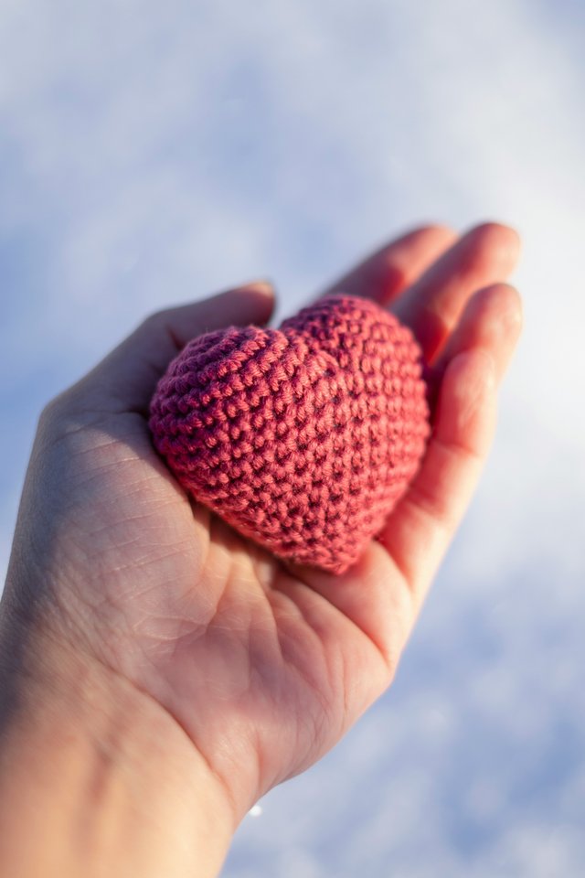 Valentines Day Heart - Wallpapers for iPhone 4/4S in 640x960 resolution